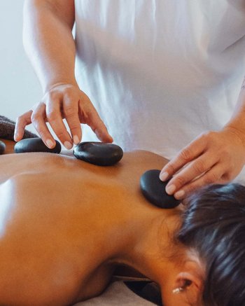 Ihr Hotel mit beheiztem Außenpool in Südtirol Ihr Hotel mit beheiztem Außenpool in Südtirol