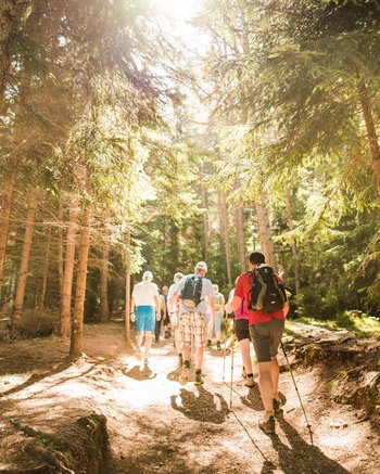 Ihr Hotel mit beheiztem Außenpool in Südtirol Ihr Hotel mit beheiztem Außenpool in Südtirol